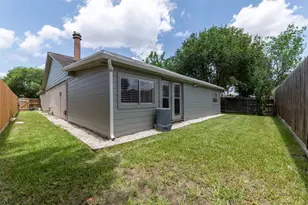 10703 Highland Woods Dr, Sugar Land, TX 77498 - Photo 30