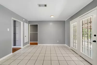 5223 Heathercrest Street, Houston, TX 77045 - Photo 6