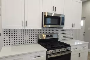 765 Enterprise St, Houston, TX 77088 - Photo 2