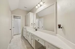 1715 Scenic Shore Dr, Houston, TX 77345 - Photo 32