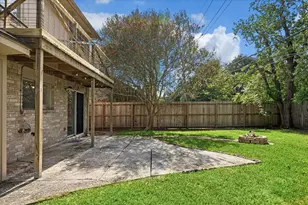 813 Lakeview Dr, Sugar Land, TX 77498 - Photo 26