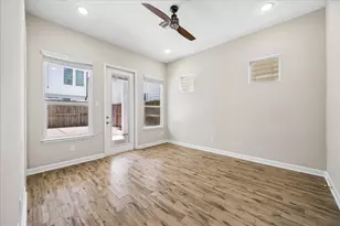 5631 Kiam St, Houston, TX 77007 - Photo 4
