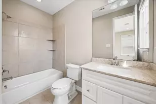 5631 Kiam St, Houston, TX 77007 - Photo 16