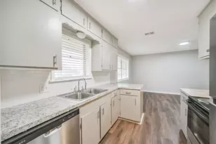 3531 Midwest Dr Dr, Bryan, TX 77802 - Photo 4