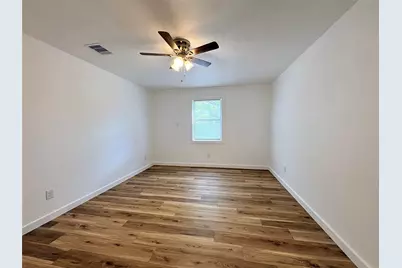 3206 Avenue K, Bay City, TX 77414 - Photo 18