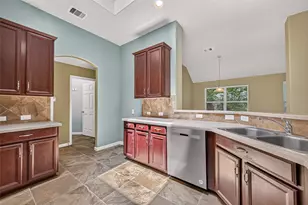2014 Foxgate Dr, Rosenberg, TX 77471 - Photo 10