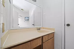 7901 Cambridge St, Houston, TX 77054 - Photo 18