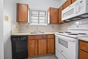 7901 Cambridge St, Houston, TX 77054 - Photo 12
