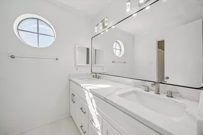 2220 Bering Drive #26, Houston, TX 77057 - Photo 8