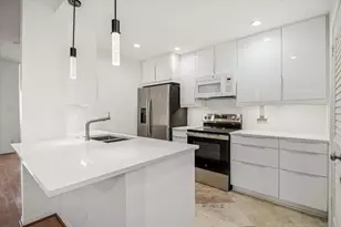 2220 Bering Dr, Houston, TX 77057 - Photo 4