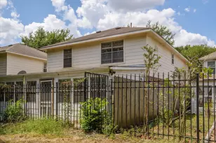 8052 Golf Green Cir, Houston, TX 77036 - Photo 32