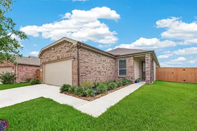 8135 Coco Bluff Drive, Cypress, TX 77433 - Photo 2