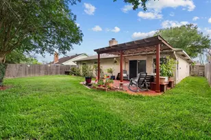 883 Silverpines Rd, Houston, TX 77062 - Photo 38