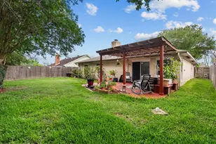 883 Silverpines Rd, Houston, TX 77062 - Photo 28