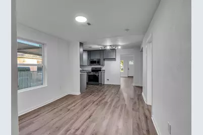 2416 Cumberland Street, Houston, TX 77023 - Photo 8