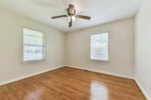 3023 Fairhope St, Houston, TX 77025 - Photo 18