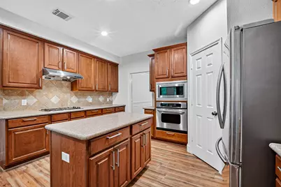 10402 Sage Dock Court, Houston, TX 77089 - Photo 18
