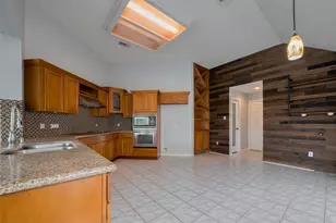 311 N Esplanade Ln, Stafford, TX 77477 - Photo 16