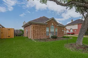 311 N Esplanade Ln, Stafford, TX 77477 - Photo 2
