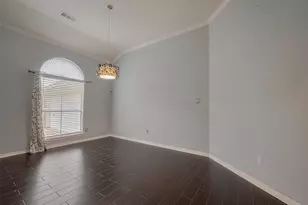 311 N Esplanade Ln, Stafford, TX 77477 - Photo 8