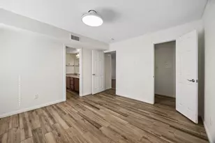 1880 White Oak Dr, Houston, TX 77009 - Photo 8