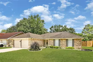 522 Country Ln, League City, TX 77573 - Photo 2