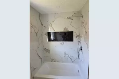 11726 N Willow Circle, Houston, TX 77071 - Photo 12