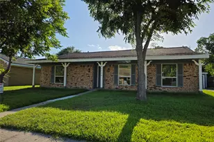 11726 N Willow Cir, Houston, TX 77071 - Photo 1