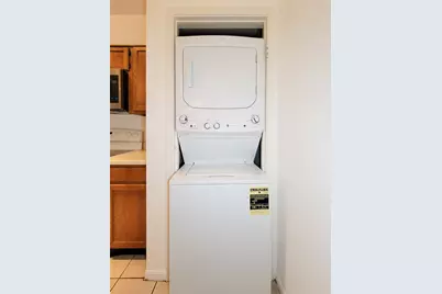 7575 Cambridge Street #2405, Houston, TX 77054 - Photo 14