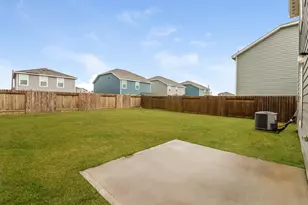 8015 Distant Harbor Rd, Cove, TX 77523 - Photo 14