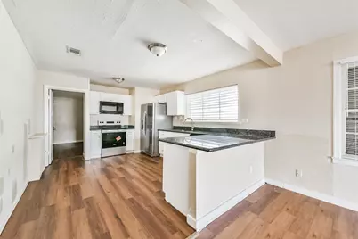 711 N 8th Ave, Texas City, TX 77590 - Photo 6