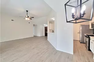 11410 Sunny Creek Dr, Houston, TX 77066 - Photo 10