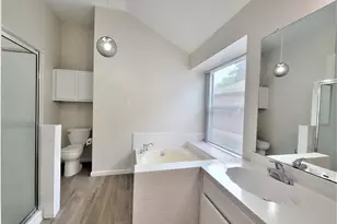 11410 Sunny Creek Dr, Houston, TX 77066 - Photo 14