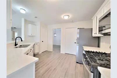 11410 Sunny Creek Drive, Houston, TX 77066 - Photo 12