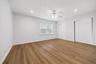 4702 Holly St, Bellaire, TX 77401 - Photo 10