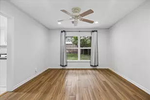 4702 Holly St, Bellaire, TX 77401 - Photo 2