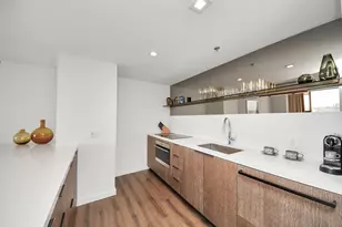 1300 Lamar St, Houston, TX 77010 - Photo 18