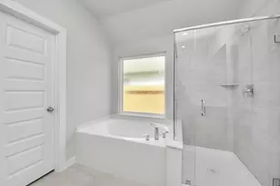 11906 Royal Willow Lane, Houston, TX 77066 - Photo 18