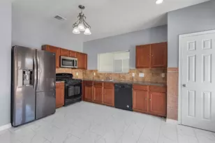 6131 Settlers Lake Cir W, Katy, TX 77449 - Photo 6
