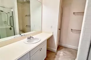 3130 SW Walnut Bend Ln SW, Houston, TX 77042 - Photo 16