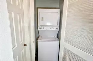 3130 SW Walnut Bend Ln SW, Houston, TX 77042 - Photo 12