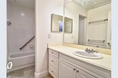 3130 SW Walnut Bend Lane SW #409, Houston, TX 77042 - Photo 20