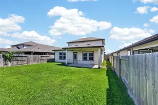 927 Cloverdale Dr, Rosharon, TX 77583 - Photo 8
