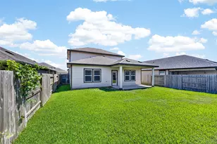 927 Cloverdale Dr, Rosharon, TX 77583 - Photo 10