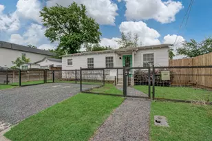4706 Fisk St, Houston, TX 77009 - Photo 10