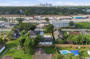 321 Reid St, Houston, TX 77022 - Photo 40