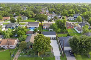 321 Reid St, Houston, TX 77022 - Photo 38