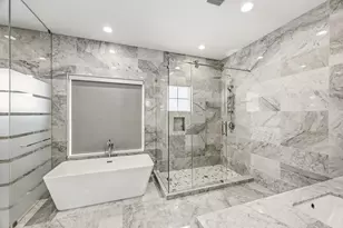 11119 Savannah Oaks Ln, Houston, TX 77043 - Photo 30