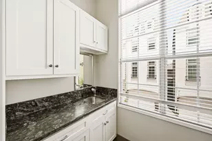 11119 Savannah Oaks Ln, Houston, TX 77043 - Photo 16