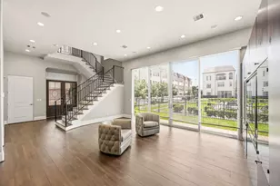 11119 Savannah Oaks Ln, Houston, TX 77043 - Photo 10